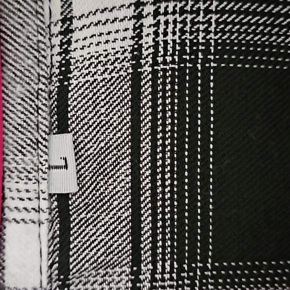 Plaid button down shirt NWOT - Picture 2 of 4